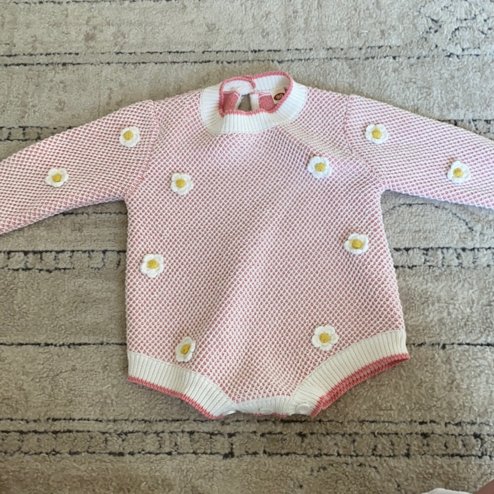 Daisy long sleeve sweater romper nwot